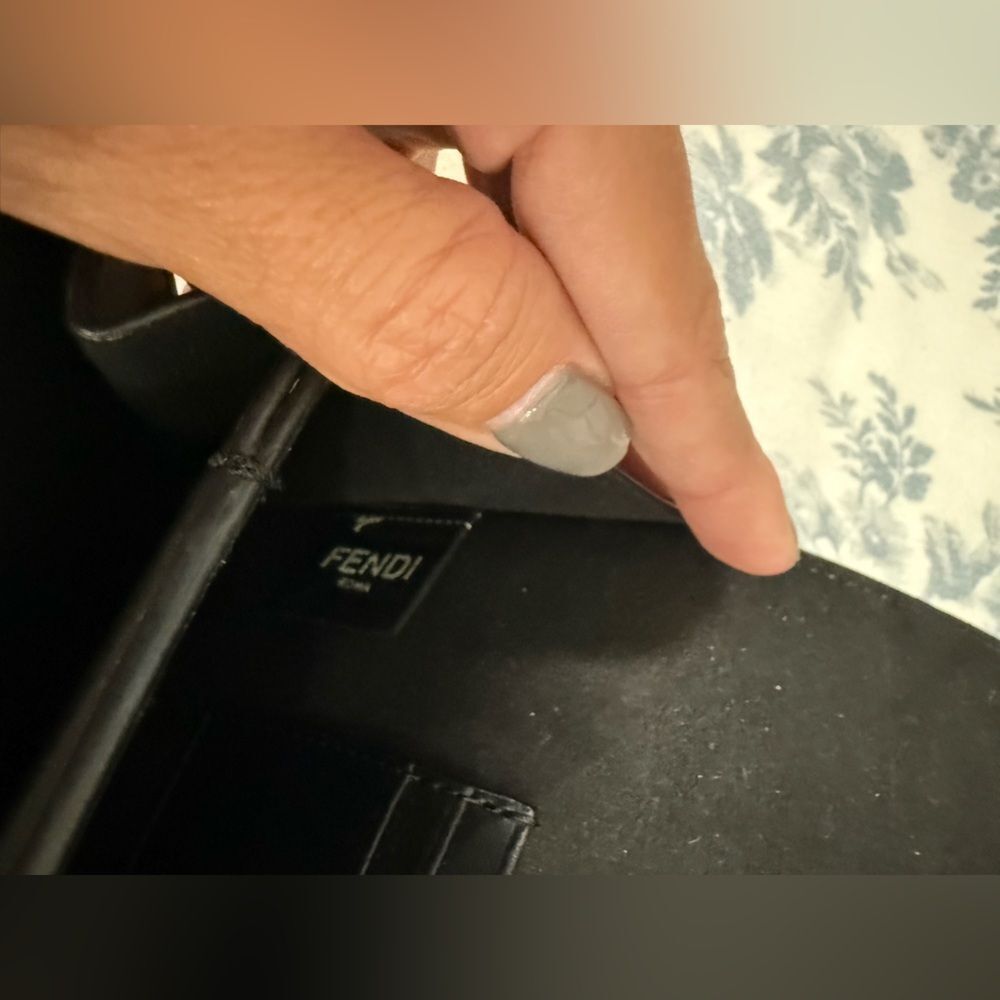 FENDI 
Vitello King Mini Flat Baguette Black - Picture 5 of 14